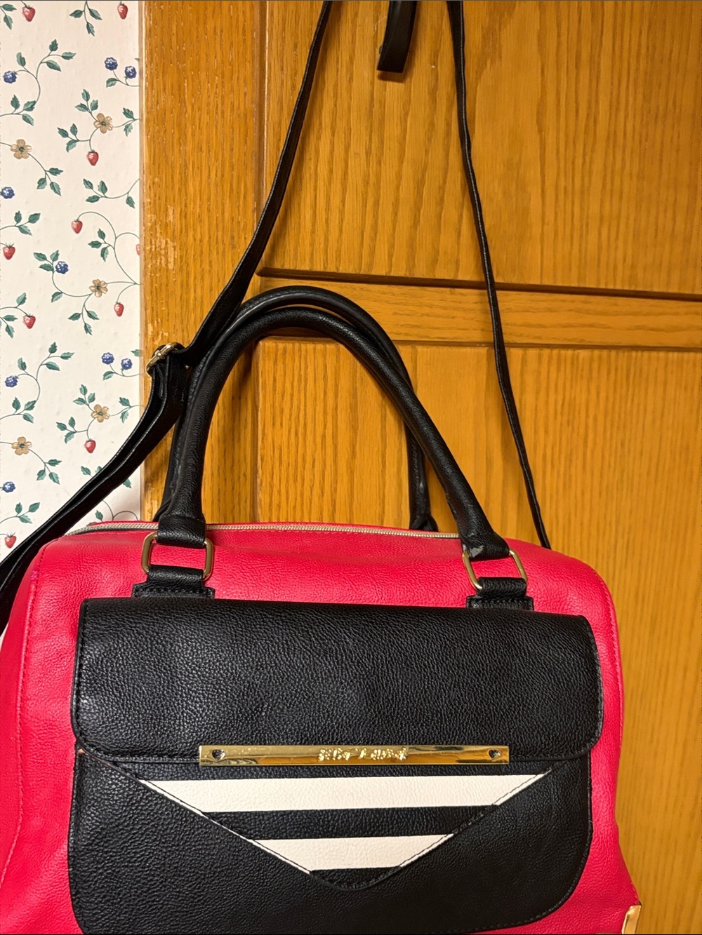 Betsy Johnson Pink and Black Satchel Bag NWOT 23”c8.5”x7”